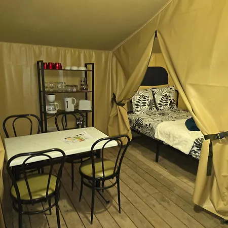 Luksusowy namiot Clos Des Monts Tente Safari J *