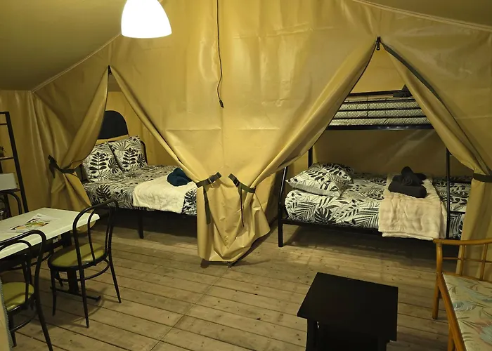 Clos Des Monts Tente Safari J אוהל מפואר