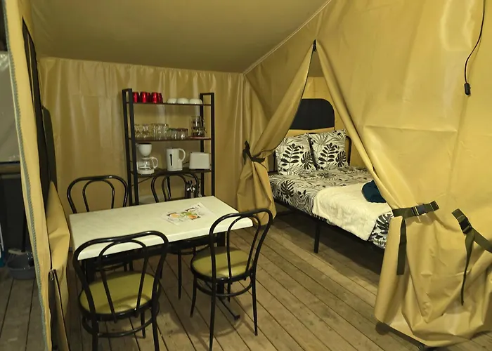 אוהל מפואר Clos Des Monts Tente Safari J *